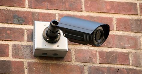 • os detectores fotoelétricos de fumaça são instalados perto da cozinha, banheiros e aparelhos de aquecimento, pois acionam menos alarmes falsos causados por vapor e vapores de cozinha. Cómo escribir un informe de vigilancia | Câmeras de ...