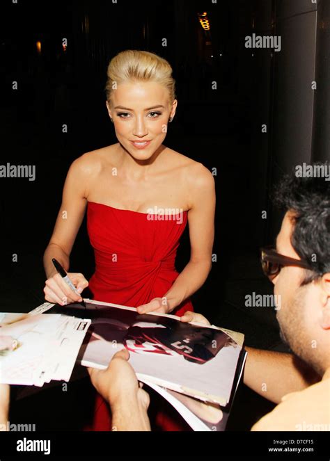 Amber Heard Signs Autographs For Fans The Rum Diary Premiere Held At