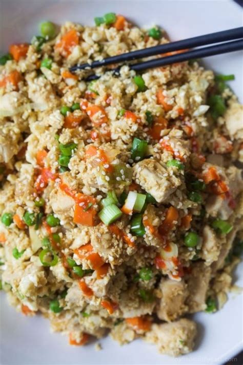 Easy Minute Cauliflower Chicken Fried Rice That S Way Better Than