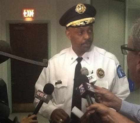 Suspect Crashes Into St Louis Cop Car Injures Officer Escapes