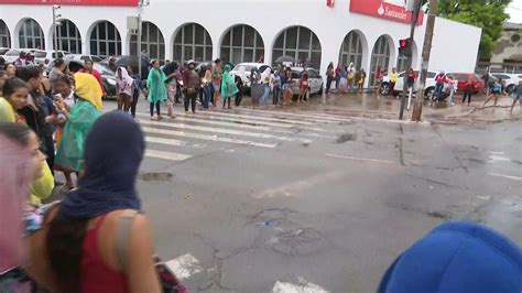 Familiares De Presos Em Greve De Fome Fecham Ruas De Acesso Ao Centro De Rio Branco Em Protesto