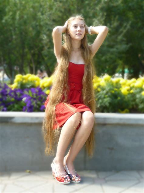 Model From Russia Really Long Hair Beautiful Blonde Hair Long Hair Pictures