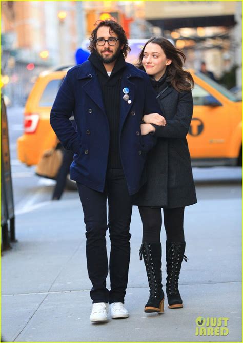 She previously dated another singer, josh groban, from 2014 to 2016. Kat Dennings & Josh Groban Walking Post: ohnotheydidnt — LiveJournal