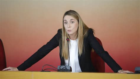 Al pedir la posición de voto de una proposición, el portavoz socialista ha hecho una precisión que no. Tres ediles del PSOE en Madrid, confirmados para el equipo ...