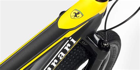 The bike built on a carbon monocoque frame with shimano xt drivetrain and wheels. Colnago Ferrari CF12 - Ferrari logo on the top tube | Cycling Passion
