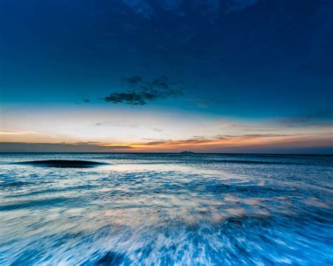 Download Wallpaper 1280x1024 Ocean Sea Horizon Sunset Shore Surf