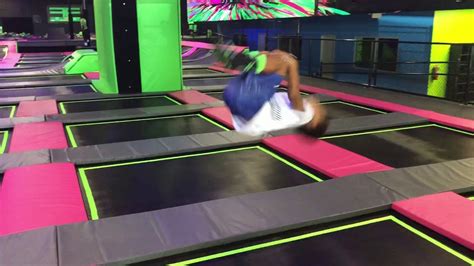 Flip N Fly opens - YouTube