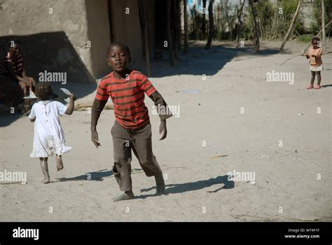 Young Children Playing Mwande Zambia Stock Photo Alamy