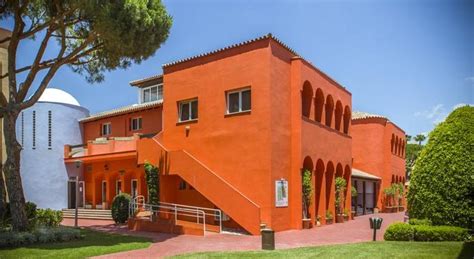 Otra localidad gaditana popular es jerez, conocido mundialmente por atraer las miradas de los amantes de las carreras de moto gp en el circuito de jerez. HOTEL LAS DUNAS Chiclana - Sancti Petri - Cadiz
