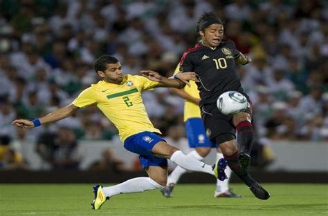 Quizá un poco más de lo que se esperaba, pero la verdamarela fue superior a la selección azteca durante los primeros 45 minutos. Mundial de Fútbol 2014: Con gran actuación del portero ...