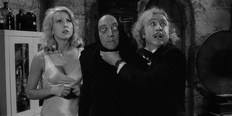 Young frankenstein is a 1974 american comedy horror film directed by mel brooks, who also writer with gene wilder, who also starred in the lead role as the title character. Young Frankenstein (1974) | Retro Movie Review | Geek Ireland