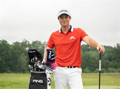We chat with viktor hovland about some of his firsts! Millionene strømmer inn til Hovland - Golferen