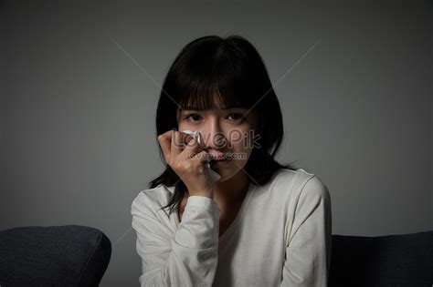 Gadis sendirian sedih gambar gratis di pixabay. Gambar Wanita Sedih Sendirian - foto cewek cantik