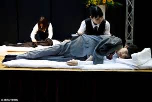 Japanese Undertaker Wins Corpse Dressing Contest In Tokyo Daily Mail