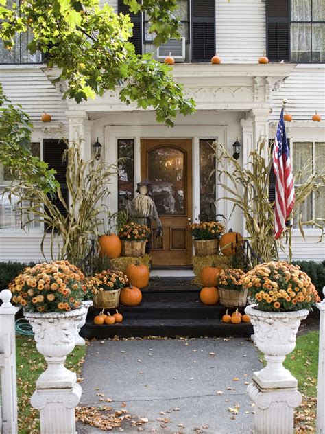 43 Thrilling Outdoor Halloween Decoration