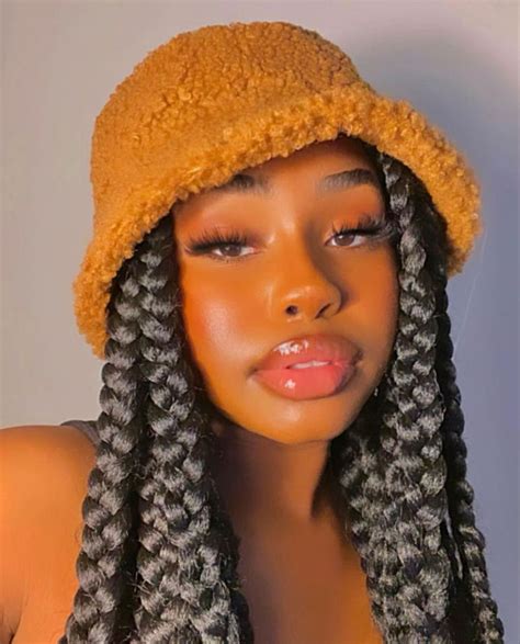 the melanin monroeee on insta🦋 modelos de cabelo beleza da pele negra cabelo com trança