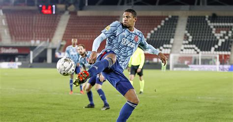 Imagen del estadio de san mamés. Naam Haller ontbreekt op spelerslijst Ajax voor Europa League…