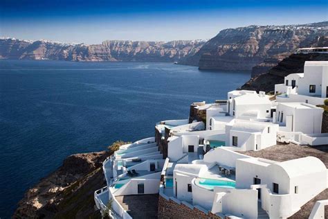 Three Greece Travel Experts Weigh In On How To Craft The Perfect Trip — Top Hotels Informative