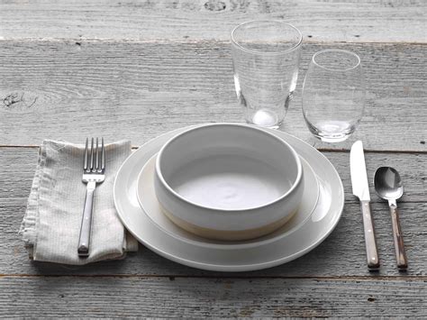 How To Set A Table Properly The Housing Forum