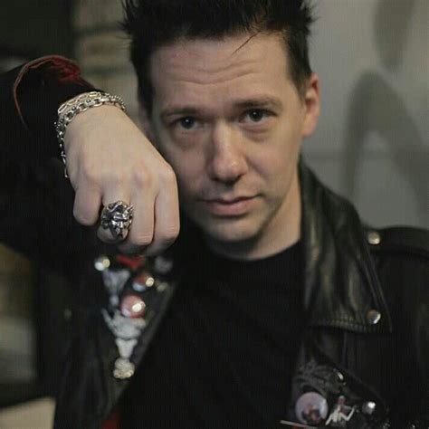 tobias forge modelando un anillo de ghoulette ghost papa ghost bc ghost rock band rock bands