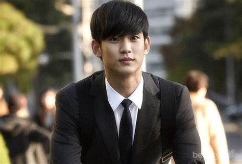 Drama ini menjadi comeback pertama lee min ho setelah menyelesaikan wajib militer di. 5 Aktor Korea yang Paling Tampan