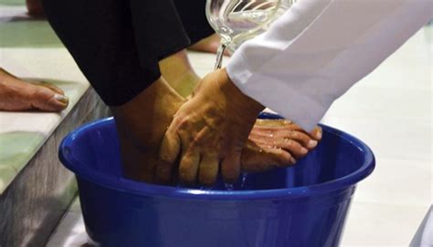 The Importance Of Ritual Foot Washing Us Catholic