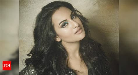 Sonakshi Sinha Wanted Shatrughan Sinha To Play Her Father In Akira Hindi Movie News Times