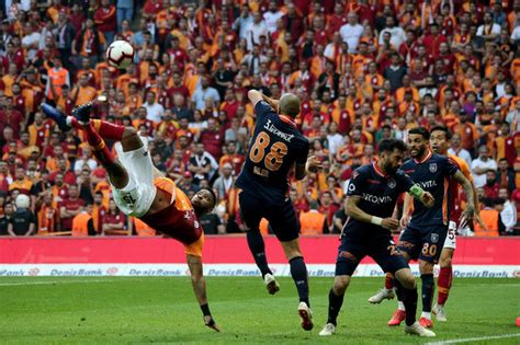 Fenerbahçe'nin konyaspor maçında pelkas ile bulduğu ancak iptal edilen gol için ifab'da yapılan kural değişikliği akıllara geldi. Rıdvan Dilmen'den Galatasaray - Başakşehir maçı yorumu ...