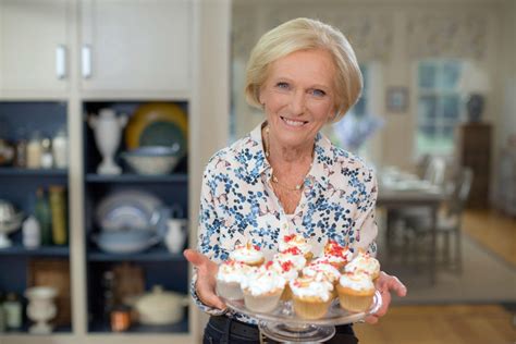 mary berry pockets £400 000 in her first year since quitting the great british bake off