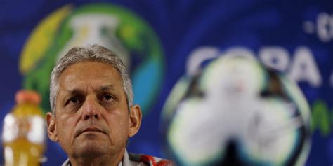 El laboratorio del fútbol analiza la convocatoria para los partidos de la eliminatoria sudamericana ante perú y. Selección Colombia: Chile despide oficialmente a Reinaldo ...