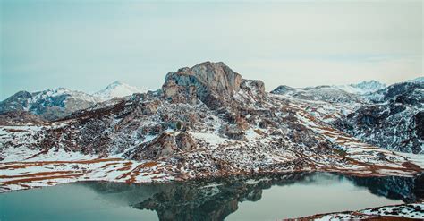 Picturesque View Of Mountains And Lake · Free Stock Photo