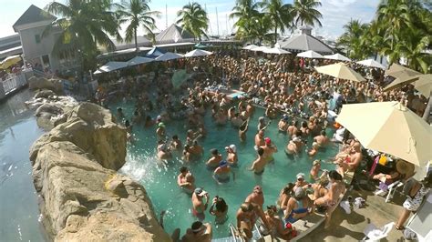 Dantes Key West Pool Bar And Restaurant Fantasy Fest 2016 Youtube