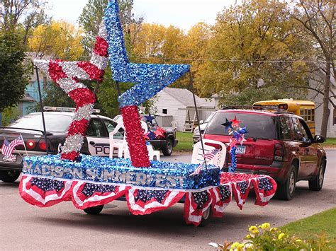 Madison Celebrates Christmas Parade Floats 4th Of July Parade