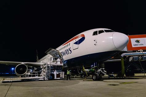 Bosses of easyjet, british airways, ryanair, jet2, tui uk and others write to boris johnson over british airways and heathrow criticise limited list of 12 countries that people in england can visit. British Airways retires old faithful... Boeing 767 - Pilot ...