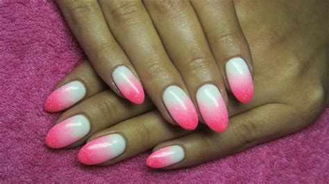40+ Easy Ombre Nail Art Ideas For Girls Also applying a top coat while the nails are still wet works best.