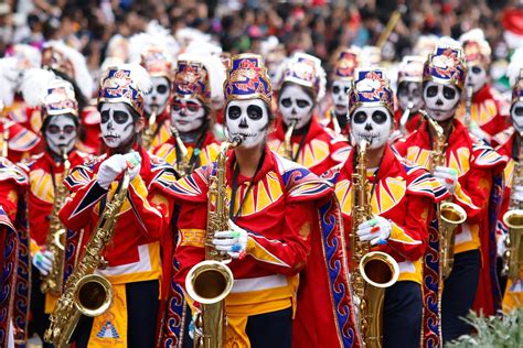 Thousands Of People Participate In 2017 Day Of The Dead Parade In