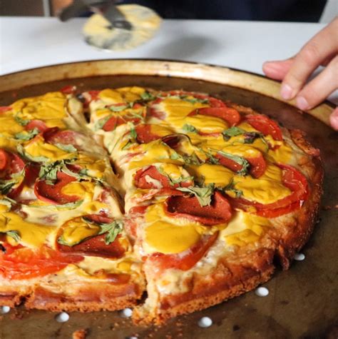 📸vegan Pepperoni Pizza With Nona Cheesy Vegan Pepperoni Pizza Vegan