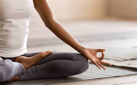 Experimente Minutos De Yoga Para Transformar Seu Dia