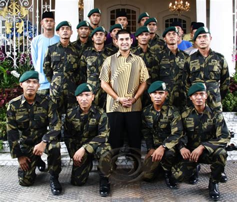 The royal johor military force is the only state army in the federation of malaysia and being the sultan's private army, is formidable in its own right. Sejarah Johor Military Force - Terowong Informasi