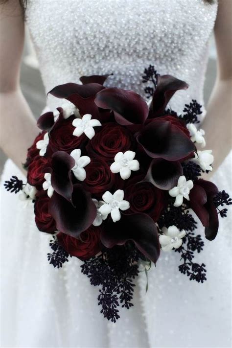 Such a wedding looks much beautiful and more interesting. 20 Gorgeous Halloween Wedding Flowers Ideas - Wohh Wedding