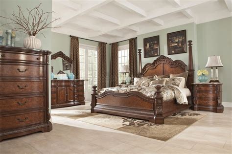 Coffee & end table sets. Ledelle Bedroom B705 in Brown w/Poster Bed by Ashley Furniture