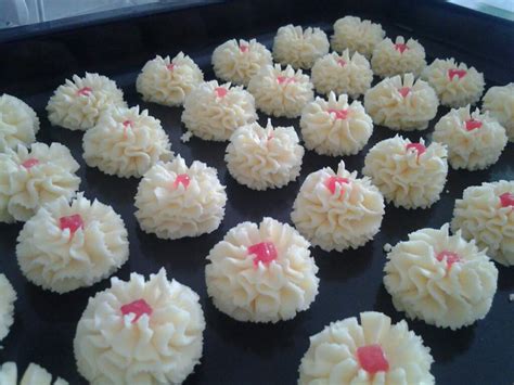 Kue ini cocok untuk sajian lebaran. ~ Resepi Kuih Semperit Susu ~ | ♥Cintai Aku Seadanya♥