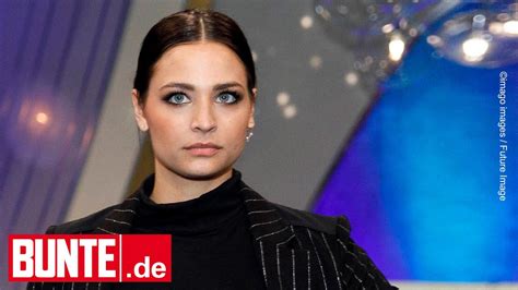 • sr management | ap@srmanagement.de @amirapocher_impressum • tgther collection 👇🏾. Amira Pocher - Wutrede aus der Corona-Quarantäne: "Ihr müsst doch einfach mal nachdenken!" - YouTube