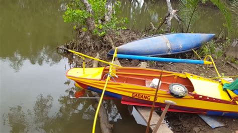 A Look at Plastic Boats ( Home Made Plastic Drum Boats) - YouTube