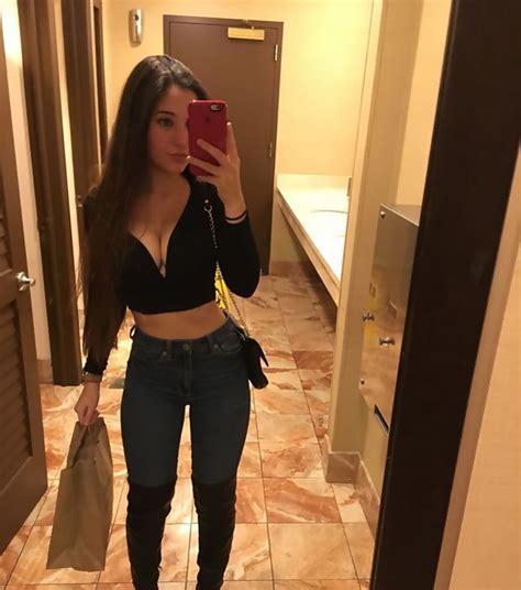 Angie Varona Streaping Her Body 28 Pic Of 58