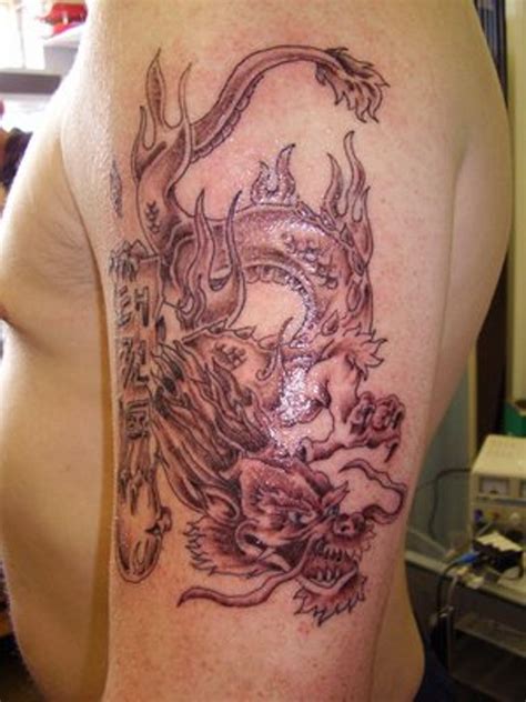 77 Awesome Dragon Shoulder Tattoos Shoulder Tattoos