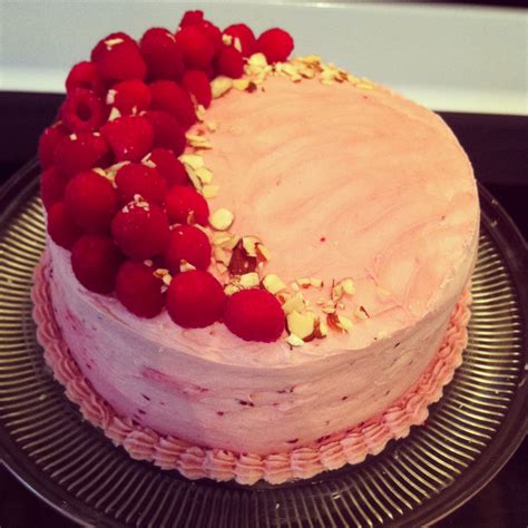 Sweet Emily Fresh Raspberry Cake