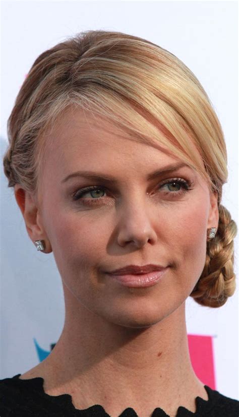 The good news is that it is possible. 10 Hair Buns For Short Hair With Styling Tips