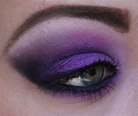 This information might be about you, your preferences or your device and is mostly used to make the site work as you expect it to. Make-up Looks Collection: Purple Makeup Looks Collection