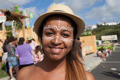 With the destruction of fontainhas nearly complete. Juventude em marcha no Sumol Summer Fest 2014AZUL-ERICEIRA ...